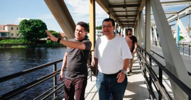 Prefeito David Almeida anuncia construção do novo porto da Manaus Moderna com apoio do governo federal – Leia mais em: https://cm7brasil.com/noticias/politica/prefeito-david-almeida-anuncia-construcao-do-novo-porto-da-manaus-moderna-com-apoio-do-governo-federal/Prefeito David Almeida anuncia construção do novo porto da Manaus Moderna com apoio do governo federal
