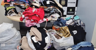 Mulher de 56 anos é presa por receptação de roupas furtadas em Manaus