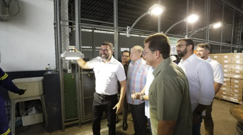 AM conclui instalação de LED no interior, evita 100 mil ton de CO₂ na atmosfera e avança nas metas climáticas às vésperas da COP30