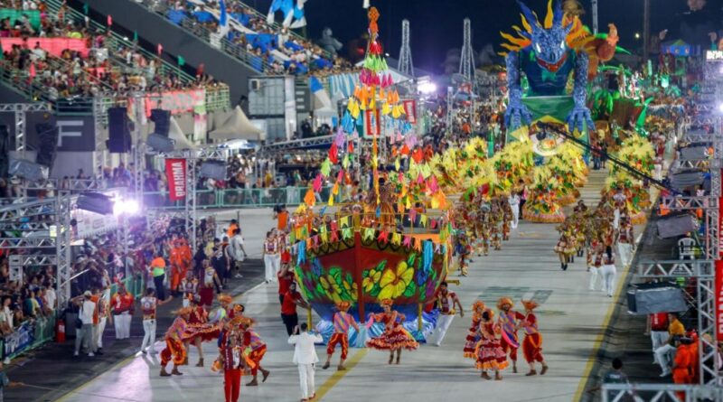 Reino Unido assume 3º lugar no Carnaval de Manaus