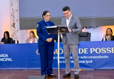 David Almeida empossa primeira mulher comandante da Guarda Municipal e anuncia concurso para 590 novos agentes