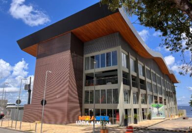 Semana do Quadrinho Nacional de Manaus espera 15 mil visitantes até domingo no mirante Lúcia Almeida