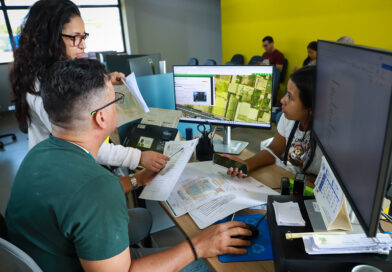 Servidores comemoram mudança e melhorias de trabalho na nova sede do Implurb