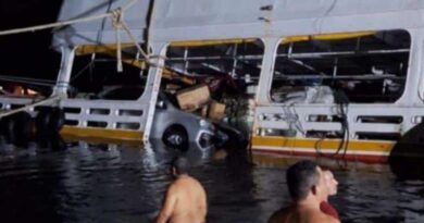 Barco com destino a São Gabriel da Cachoeira encalha e causa momentos de desespero no meio do rio