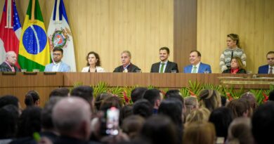 Prefeito Renato Junior prestigia posse de novos juízes do TJ-AM e destaca fortalecimento institucional entre município e Judiciário