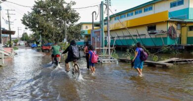 Cheia no Amazonas deixa 12 municípios em emergência e acende alerta