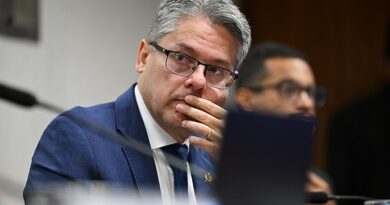 CPI: Alessandro Vieira pede indiciamento do PGR e de ministros do STF