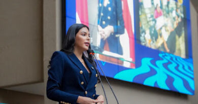 Mayra Dias defende reestruturação do PAC de Parintins para ampliar emissão de RG no município
