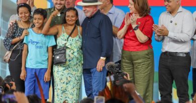 Prefeito Renato Junior e presidente Lula entregam 576 moradias semimobiliadas do residencial Morar Melhor no Parque das Tribos e beneficiam mais de 2 mil pessoas