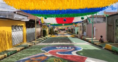 Moradores da Rua 25, no São José, intensificam preparativos para a Copa do Mundo de 2026 em Manaus