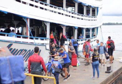 Novo regulamento exige seguro para barcos que operam no transporte hidroviário do Amazonas
