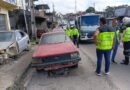 Prefeitura faz operação para liberar calçadas e remove cinco veículos abandonados de vias da zona Norte