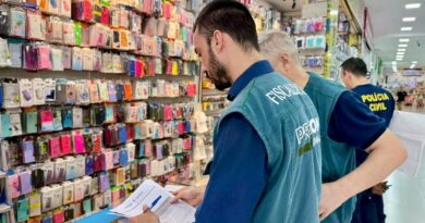 Ação conjunta entre Procon Manaus e Decon-AM resulta na apreensão de mais de 2,8 mil produtos falsificados na zona Norte