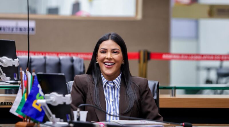 Mayra Dias encerra primeiro semestre de 2026 com mais de 140 proposições e 16 leis sancionadas