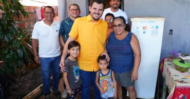 Completando 100 dias de gestão, prefeito Renato Junior fortalece segurança alimentar com entrega de 20 toneladas de pescado do ‘Jaraqui da Gente’ nos bairros Compensa e Coroado