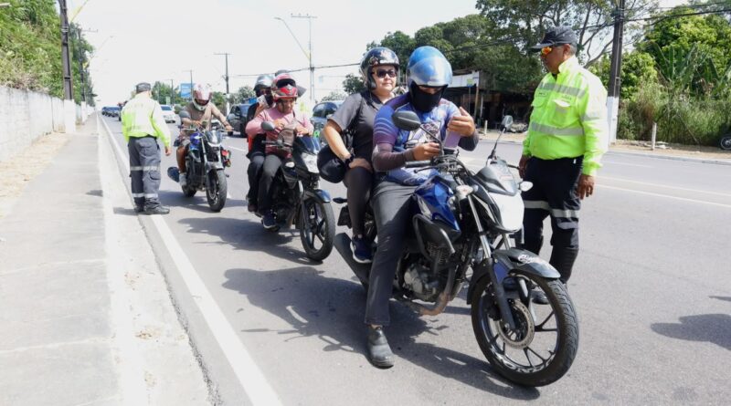 Prefeitura intensifica fiscalização e orientação no trânsito na zona Centro-Sul de Manaus com a abordagem de 105 veículos
