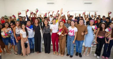 “A política precisa ouvir a juventude para construir um futuro melhor”, destaca Mayra Dias em encontro com jovens de Parintins