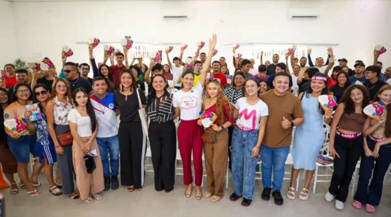 “A política precisa ouvir a juventude para construir um futuro melhor”, destaca Mayra Dias em encontro com jovens de Parintins