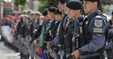 Governo concede abono de R$ 3,5 mil para fardamento de policiais e bombeiros da ativa