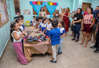 Escola municipal da zona Norte destaca o protagonismo feminino em programação da feira de ciências