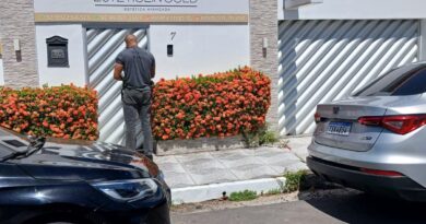 Polícia interrompe cirurgia íntima e investiga falsas médicas em Manaus