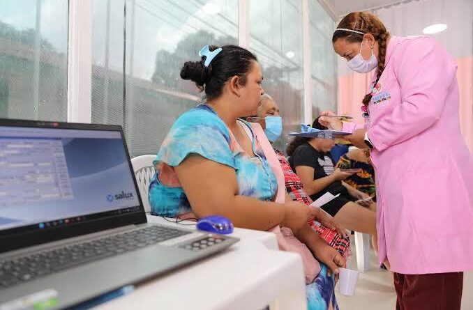 Unidades Móveis de Saúde da Mulher da Prefeitura de Manaus atendem em novos endereços