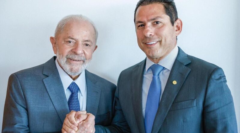 A pedido de Lula, Marcelo Ramos abre mão de candidatura