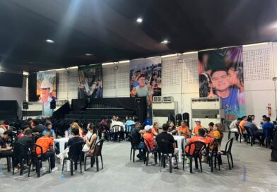 Jovens participam da construção do plano de governo de David Almeida