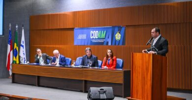 Governo do Amazonas cria departamento para aproximar estado do comércio e serviços