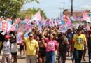 Mayra Dias é recebida por multidão em Barreirinha durante caminhada e grande reunião