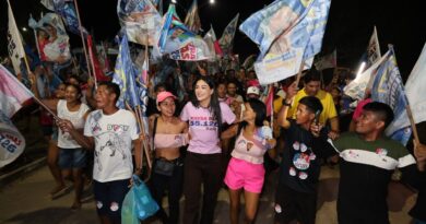 Mayra Dias mira comunidades de Parintins na reta final