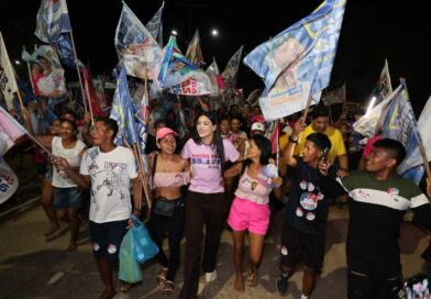 Mayra Dias mira comunidades de Parintins na reta final