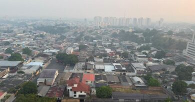 Fumaça em Manaus atinge pior nível de 2026 após recorde de calor