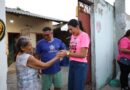 Mayra Dias faz primeira caminhada da campanha em Parintins