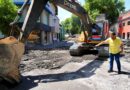 Prefeito Renato Junior vistoria retirada do asfalto na Ferreira Pena e destaca que a área entra em nova etapa para se tornar primeira ‘Rua Gastronômica’ de Manaus