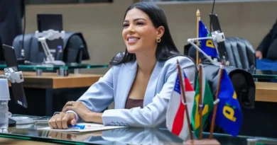 Deputada Mayra Dias se destaca entre as deputadas mais propositivas da ALEAM