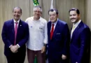 Governador eleito Omar Aziz discute ações emergenciais para a saúde do Amazonas com ministro Padilha em Brasília
