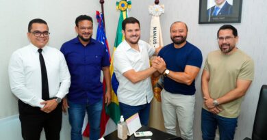 Prefeito Renato Junior anuncia convocação de mais 1,5 mil aprovados do concurso da Semed no Dia do Servidor Público
