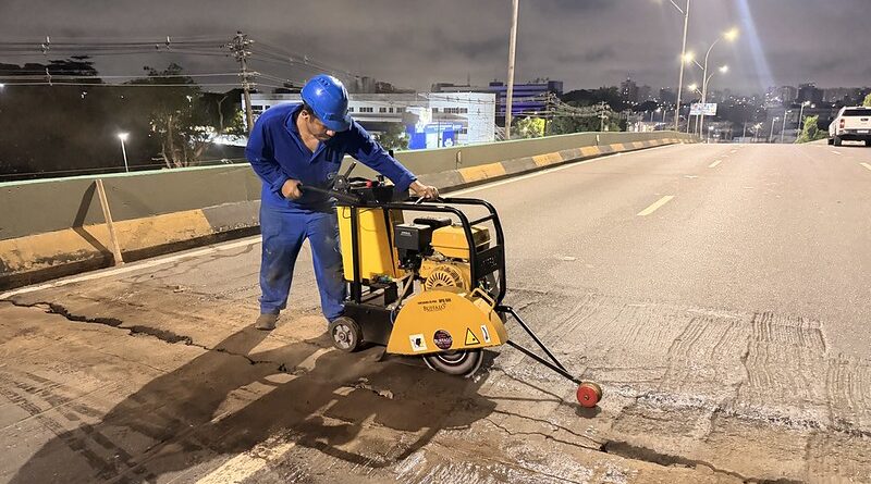 Prefeitura de Manaus inicia manutenção das juntas de dilatação do viaduto Ayrton Senna