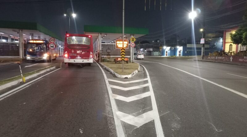 Prefeitura de Manaus reforça sinalização viária em áreas escolares, cruzamentos e acessos ao transporte coletivo